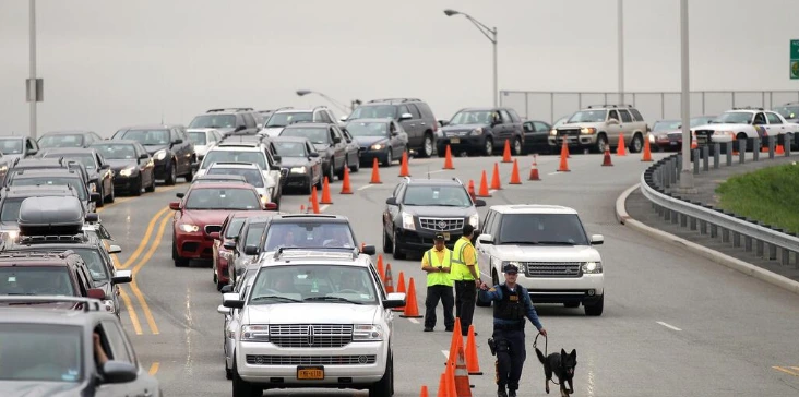 Cómo trasladar un carro de un estado a otro sin placas de forma legal