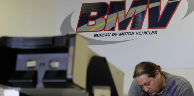 Cómo Obtener Placas Temporales en el BMV de Ohio